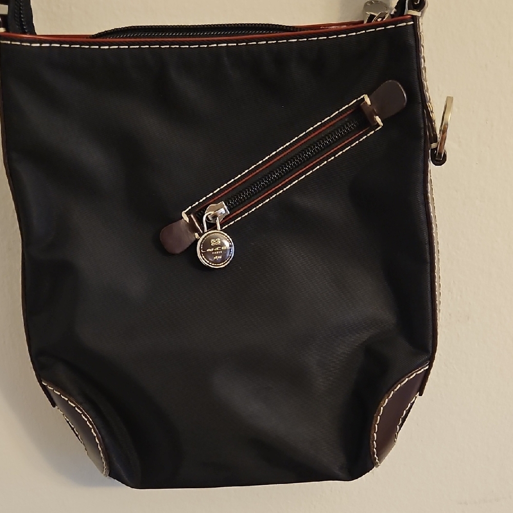 Elegant Black Crossbody Bag
